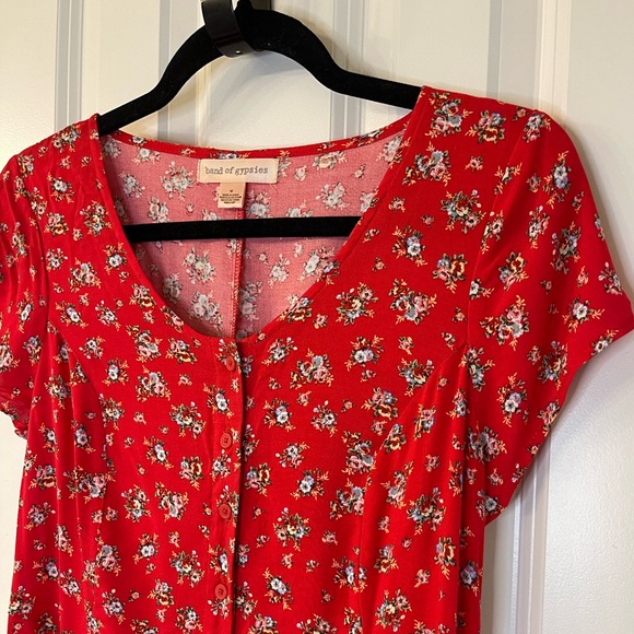 Band of Gypsies Red Floral Button-Down Dress Medium | cottagecore, vacation - Picture 2 of 7